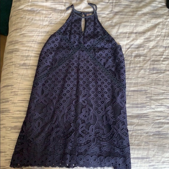 Blue lace dress - Picture 1 of 2